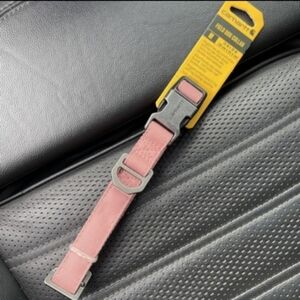 NWT • CARHARTT Field Dog Collar in Rose Tint (Size MEDIUM)